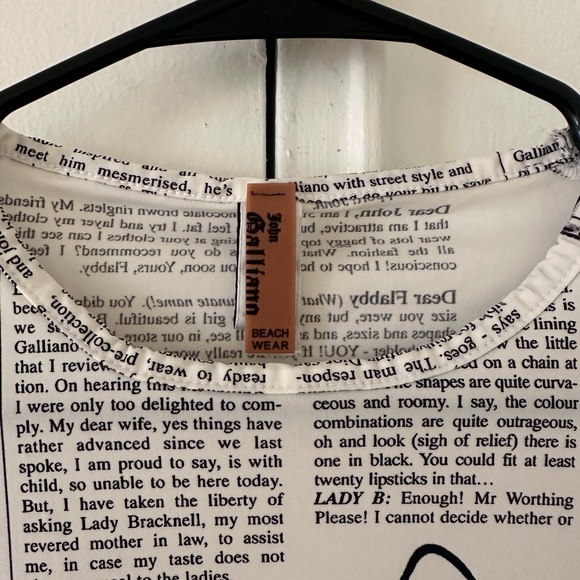 John Galliano Black and White Text Print Top - Picture 2 of 6